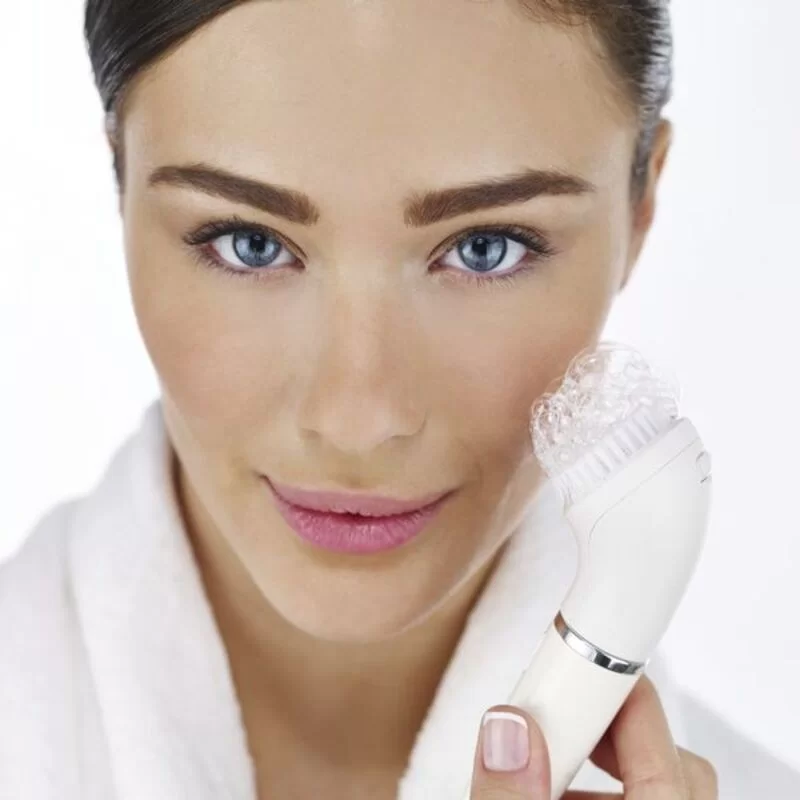 Electric Facial Cleanser/Hair Remover Braun...