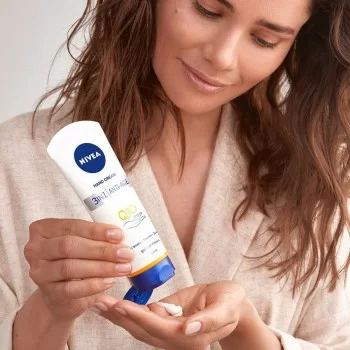 Anti-ageing Hand Cream Nivea Q10 3-in-1 100 ml 2