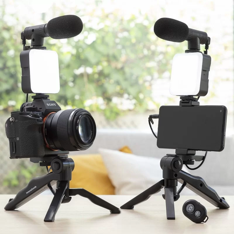 Vlogging Kit with Light, Microphone and Remote...