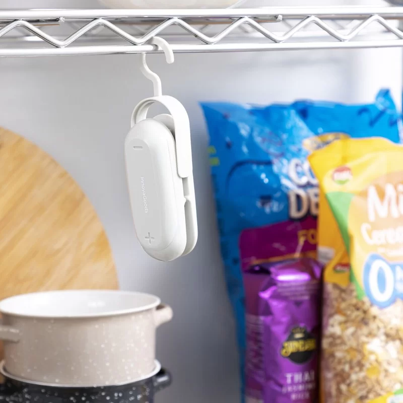 Bag Sealer with Cutter and Hanger Baseyl...