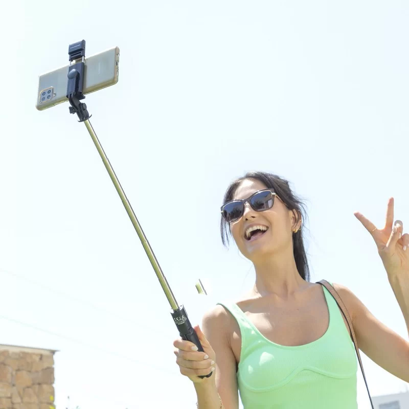 Extendable Tripod for Mobile Phone with LED and...