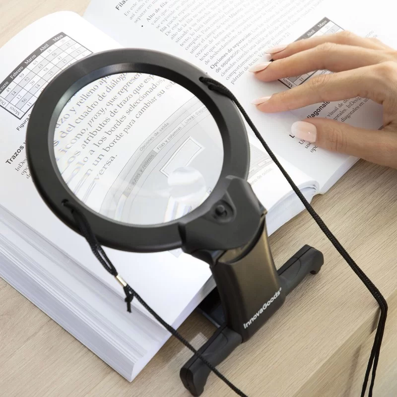 Hands-Free Magnifying Glass with LED light...