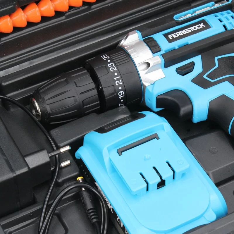 Drill and accessories set Ferrestock FSKTAB101...
