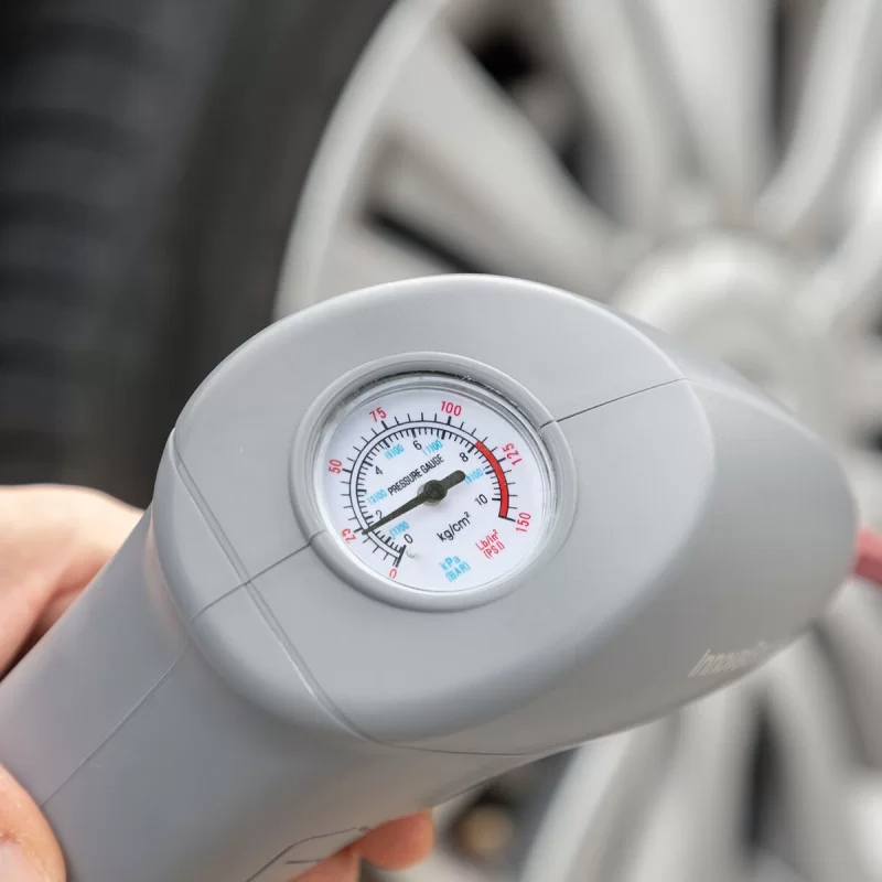 Portable Air Compressor with LED Light. Airpro+...