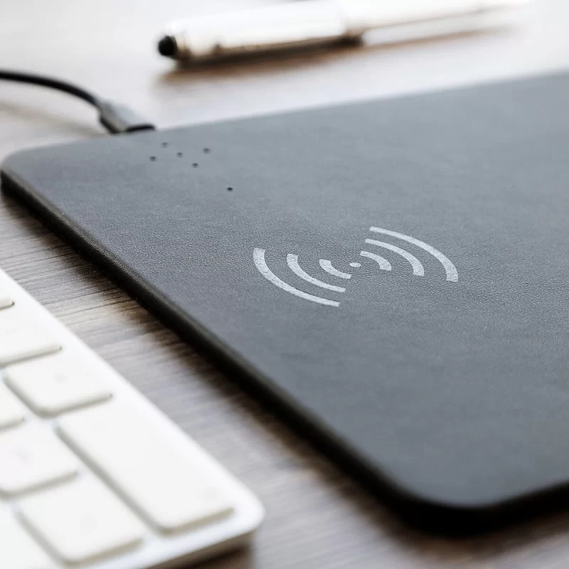 2-in-1 Mouse Mat with Wireless Charging Padwer...