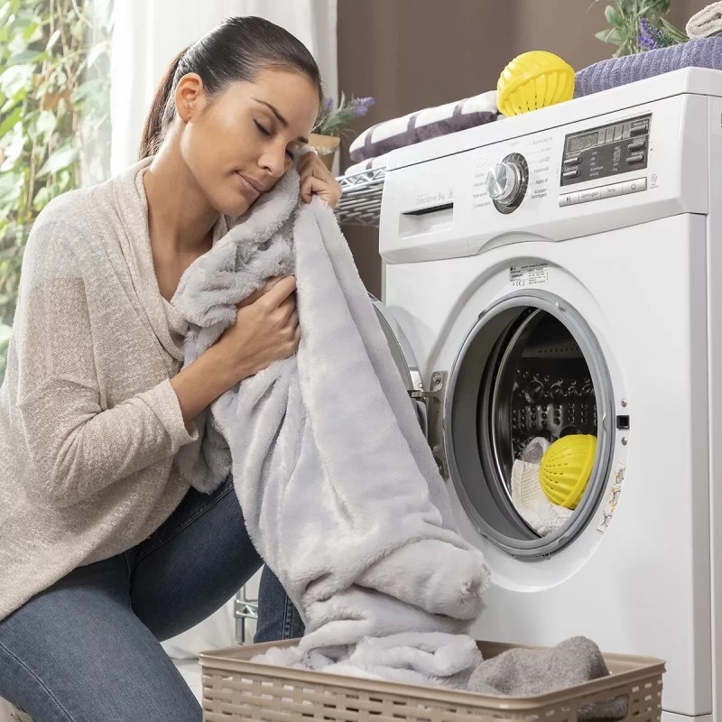 Balls for Washing Clothes without Detergent...