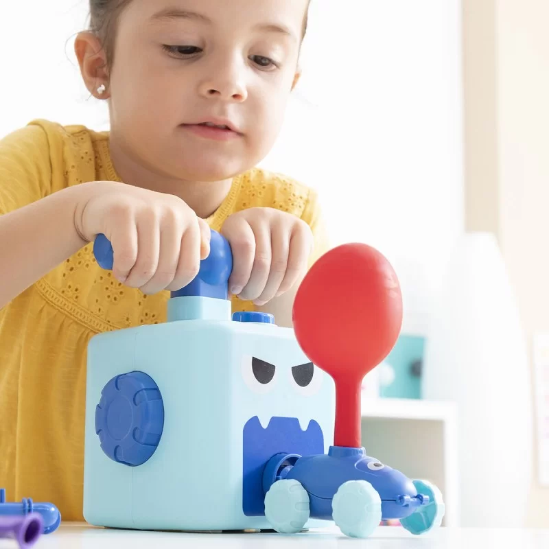 2-in-1 Car and Balloon Launcher Toy Coyloon...