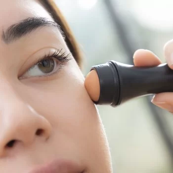 Mattifying Volcanic Facial Roller Ovoller InnovaGoods 2