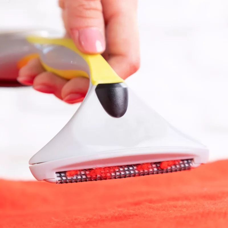 4-in-1 Lint Remover Brush with Accessories...