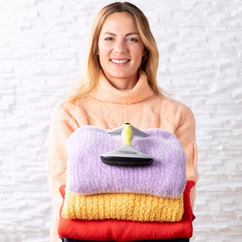 4-in-1 Lint Remover Brush with Accessories...