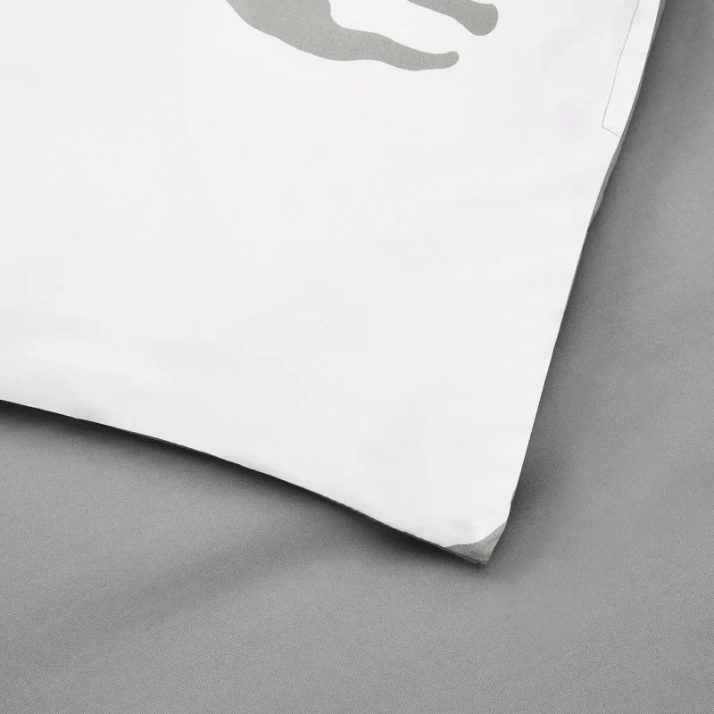 Set of Sheets Amazon Basics 100 x 135 cm...