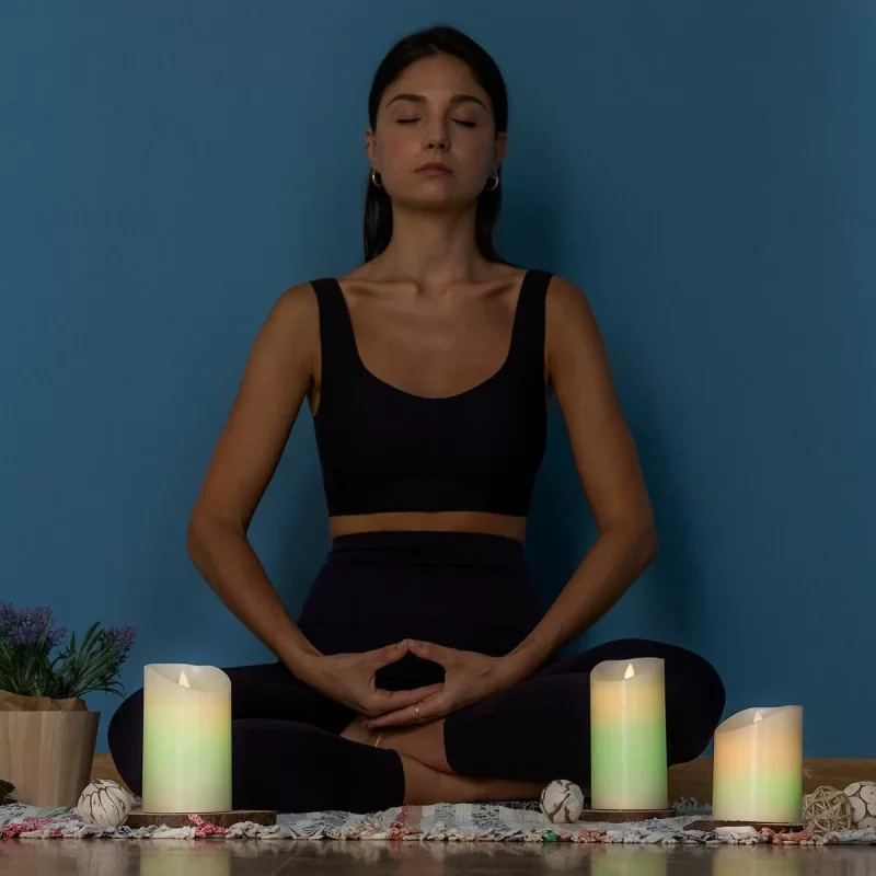 Multicolour Flame-Effect LED Candles with...