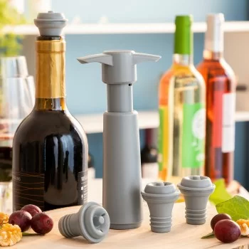 Vacuum Pump and Wine Stoppers Winuum InnovaGoods (4 caps) 2
