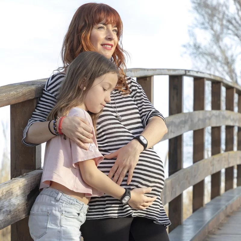 Rechargeable Mosquito-repellent Bracelet using...