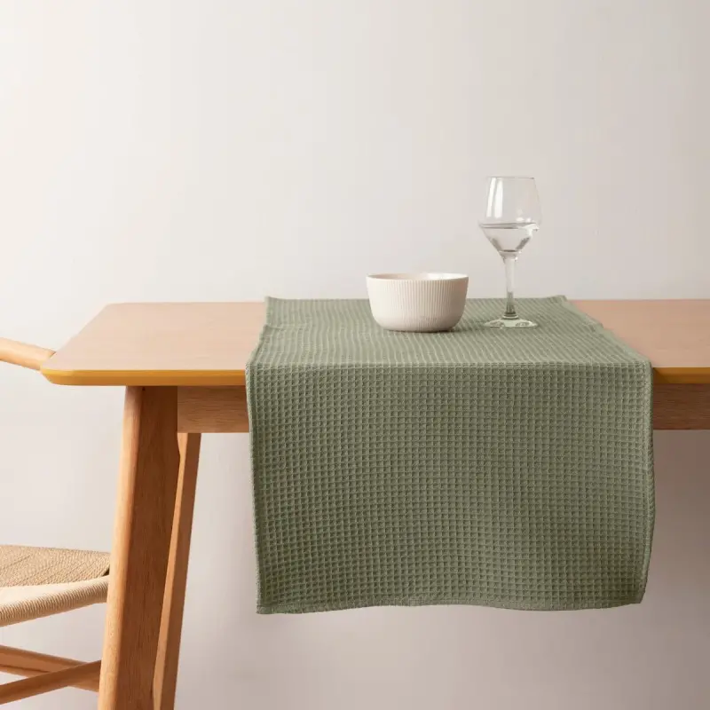 Table Runner Muaré Waffle Green 45 x 140 cm