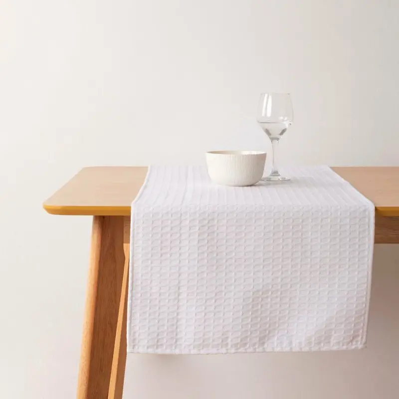 Table Runner Muaré Waffle White 45 x 140 cm