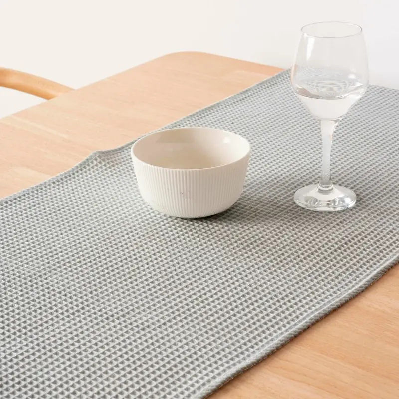Table Runner Muaré Waffle Light grey 45 x 140 cm