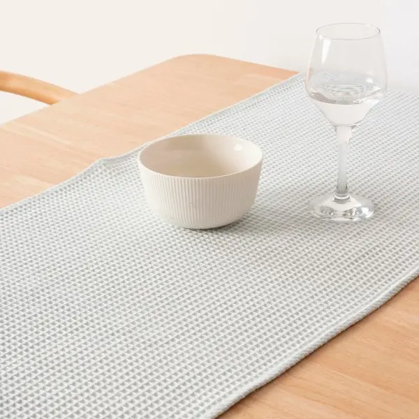 Table Runner Muaré Waffle Mint Soft green 45 x 140 cm